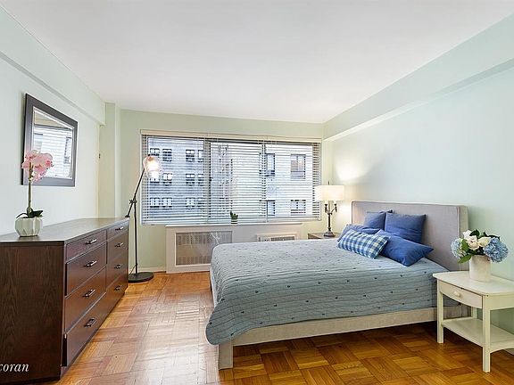 3rd image of 225 E 46th St APT 6A