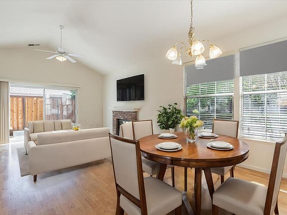 3rd image of 860 Bob Crosby Way