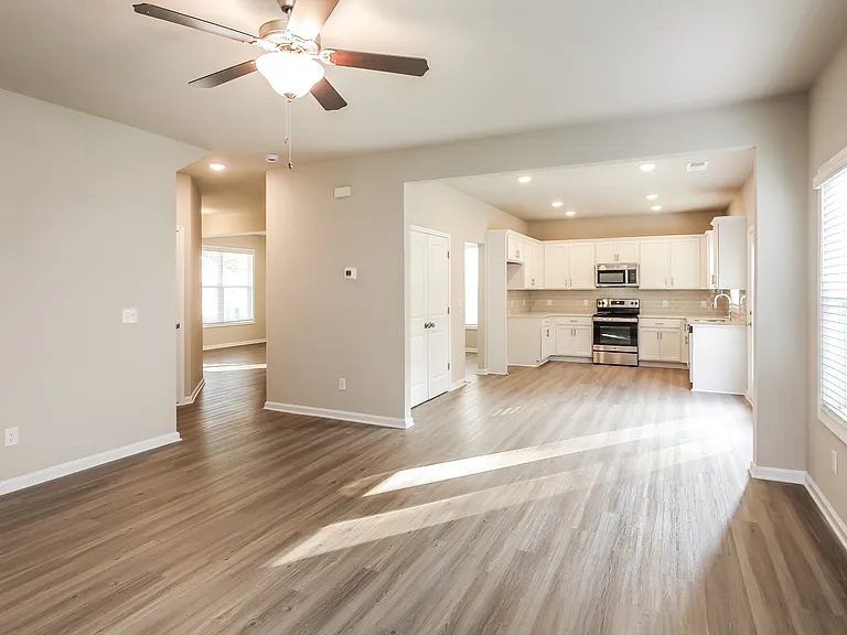 3322 SE Alder Ct — Photo 5