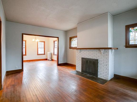 4th image of 5611 Vermont St