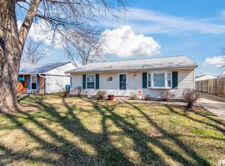 1852 Stanhope Rd, Springfield, IL 62702