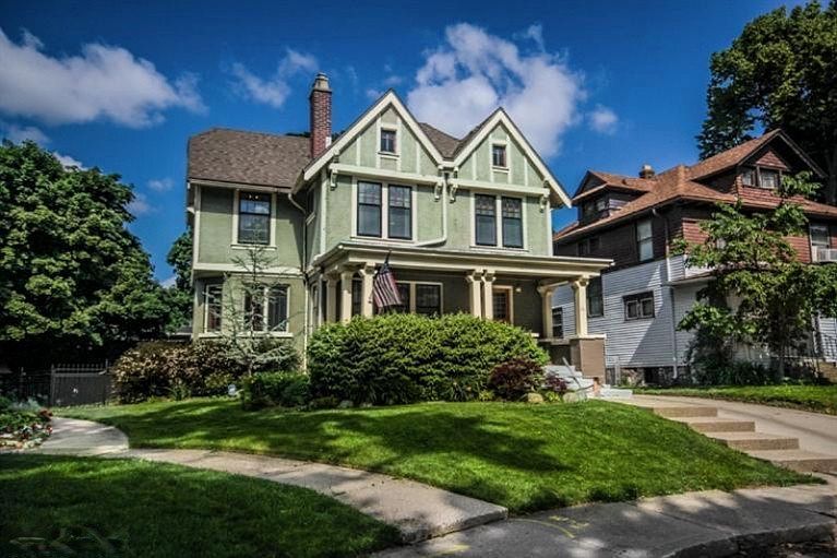 1st image of 311 Orchard Hill Ave SE
