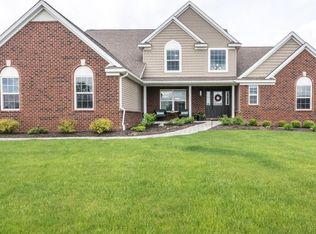 7804 Whirlaway Dr, Saline, MI 48176