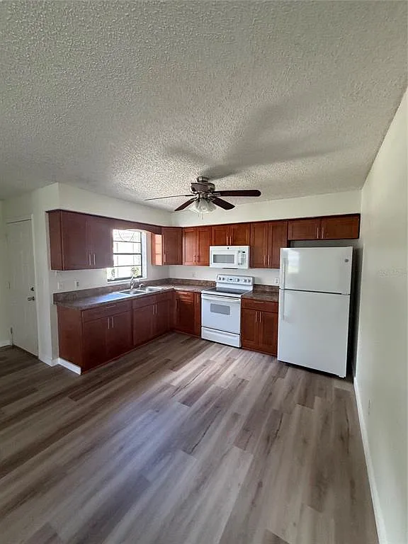 2 bed, 2.0 bath, 1225 sqft, $1,700 — Photo 2