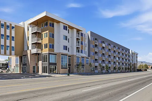 Pinyon Apartments Photo 1
