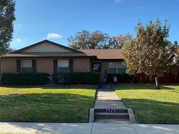 2nd image of 2523 Rosewood Dr
