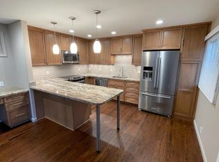 560 University Dr APT 1, Menlo Park, CA 94025