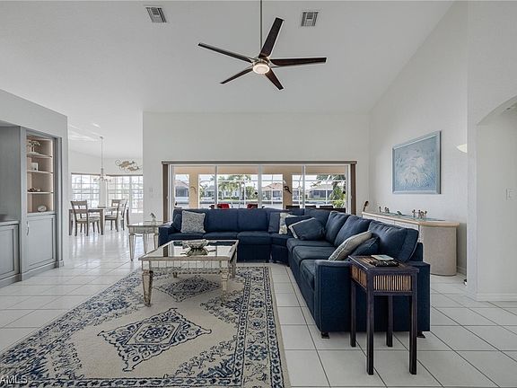 5th image of 2632 SW 48th Ter