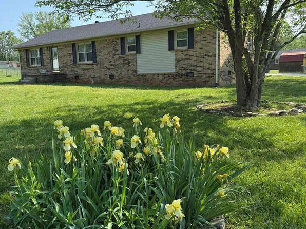 1556 Flintwood Ave, Cookeville, TN 38506