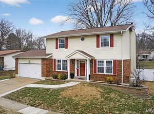 709 Windingpath Ln, Ballwin, MO 63021