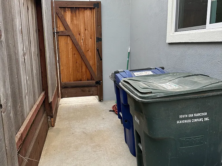 401 Dolores Way — Photo 27
