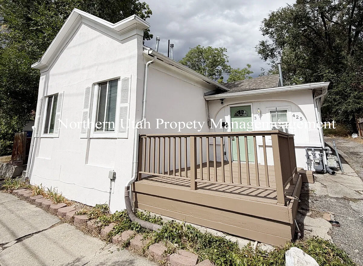425 E 4th Ave — Photo 1
