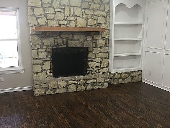 Gas fireplace 