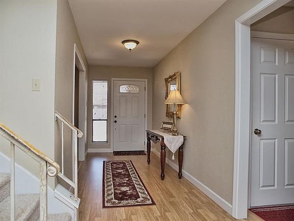 5th image of 1100 Bluff Dr