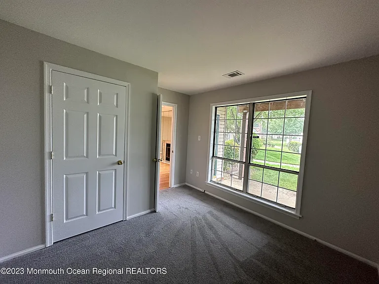143 Tanglewood Pl — Photo 17