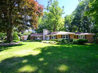 1156 Beechwood Dr, Green Bay, WI 54313