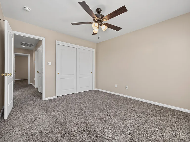 7005 Colony Park Dr — Photo 28
