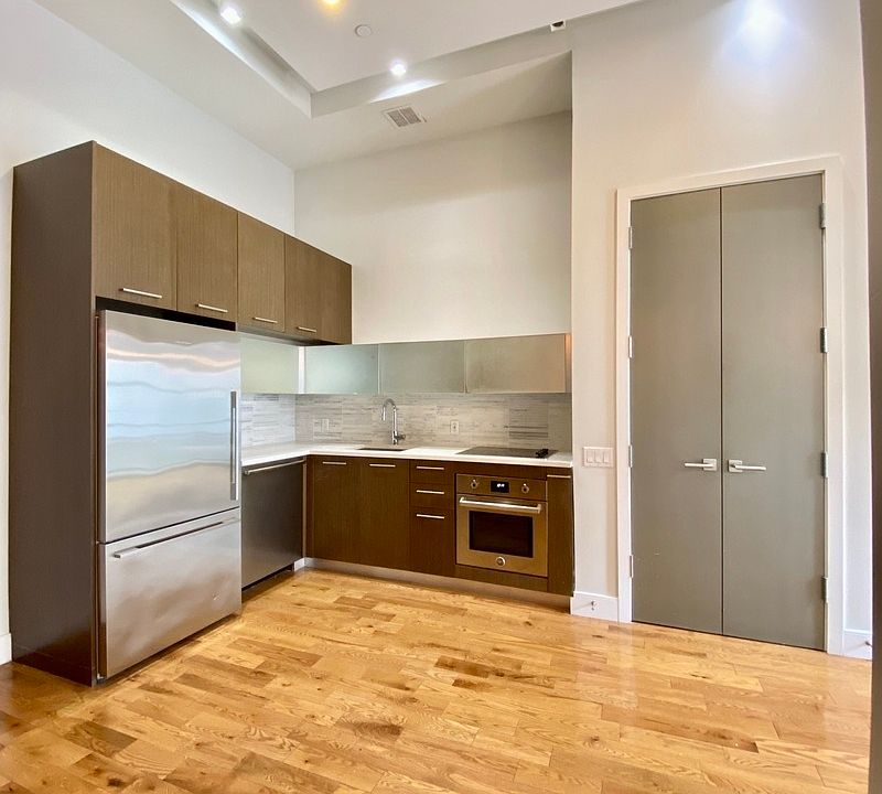 1st image of 72 Willoughby St #4GG