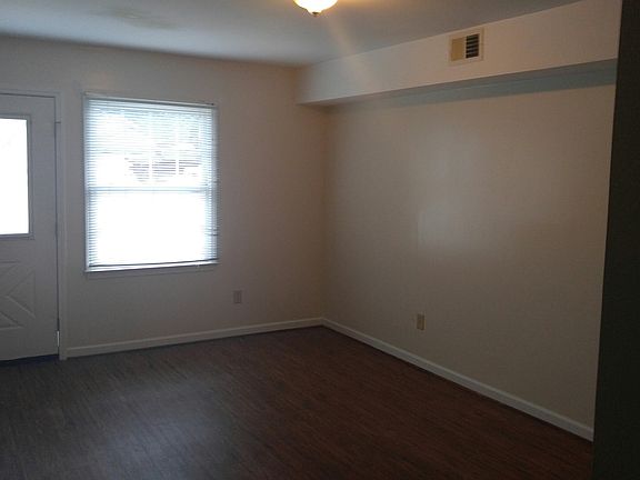 5th image of 100 W 17th St APT 33