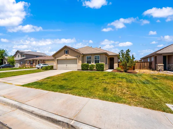 3211 Desert Moon Ave, Rosamond, CA 93560