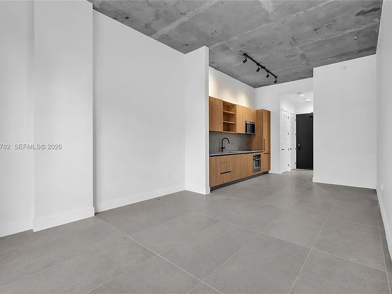 91 NW 27th St #203 — Photo 2