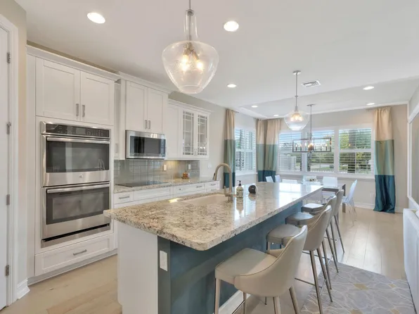 11900 Cypress Key Way, Royal Palm Beach, FL 33411