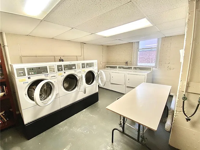 70 Strawberry Hill Ave #5-2D — Photo 15