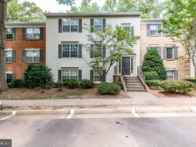 7756 New Providence Dr APT 16, Falls Church, VA, 22042