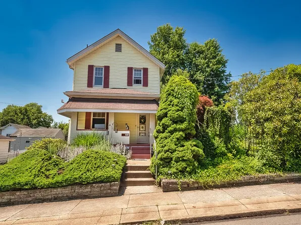 601 1st St, Apollo, PA 15656