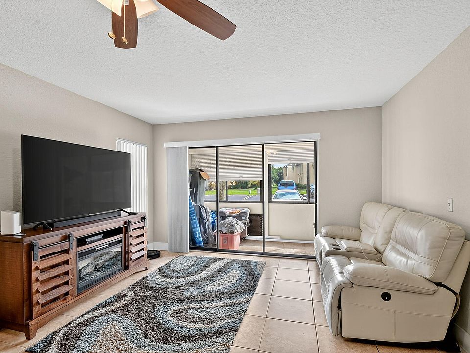 1st image of 815 Sky Pine Way #B1