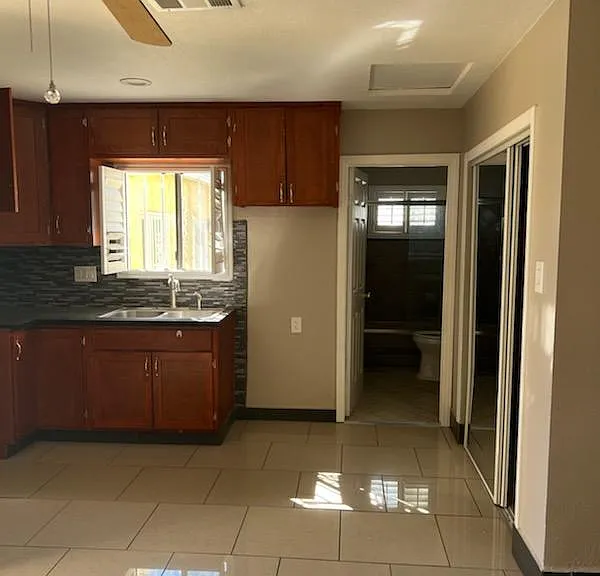 8615 Chestnut Ave #A — Photo 2