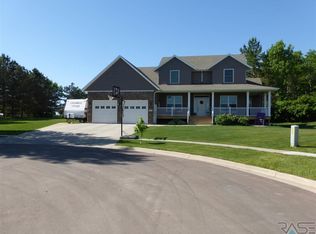 1613 E Liberty Cir, Brandon, SD 57005