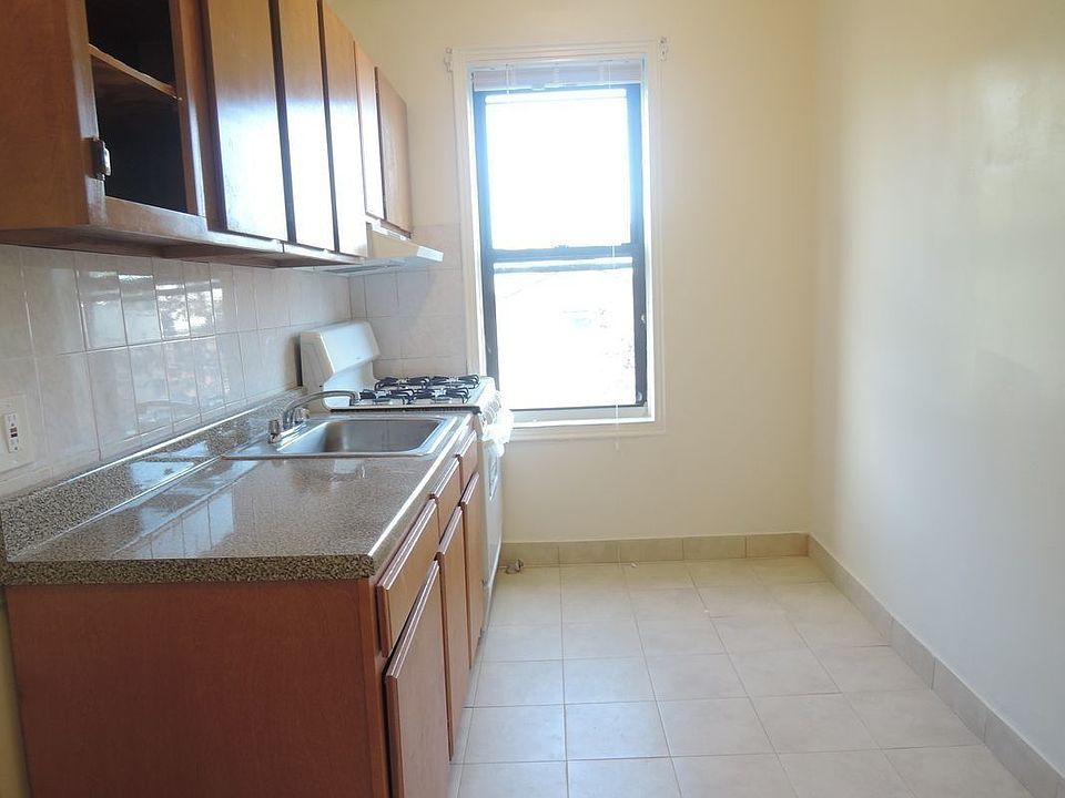 2nd image of 48-16 30th Ave #C4c