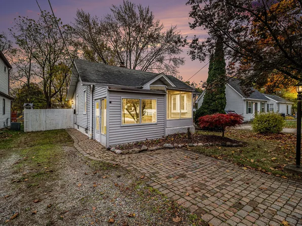 150 Guanonocque St, Auburn Hills, MI 48326