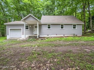 153 Bromley Rd, Henryville, PA 18332