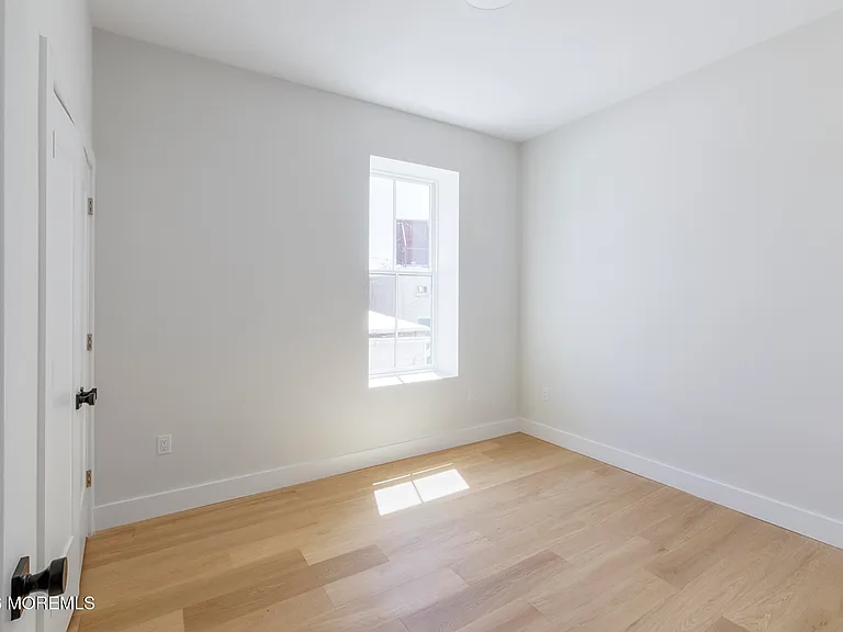 9 Wharf Ave #2 — Photo 14