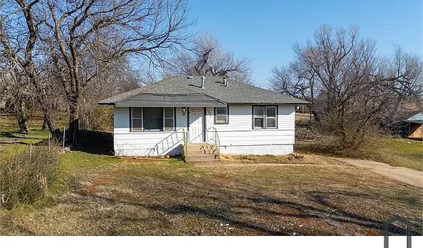 2 bed, $1,200 — Photo 1