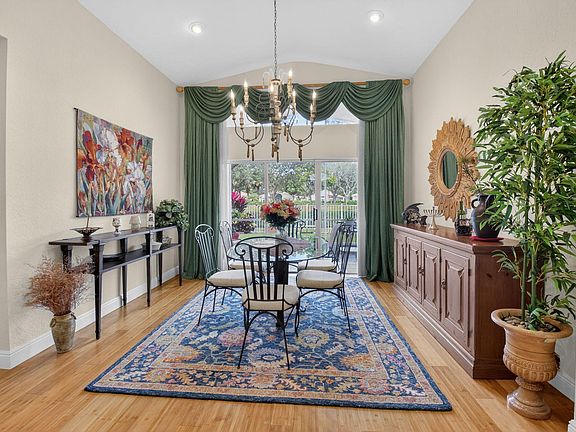 5th image of 6877 Castlemaine Avenue