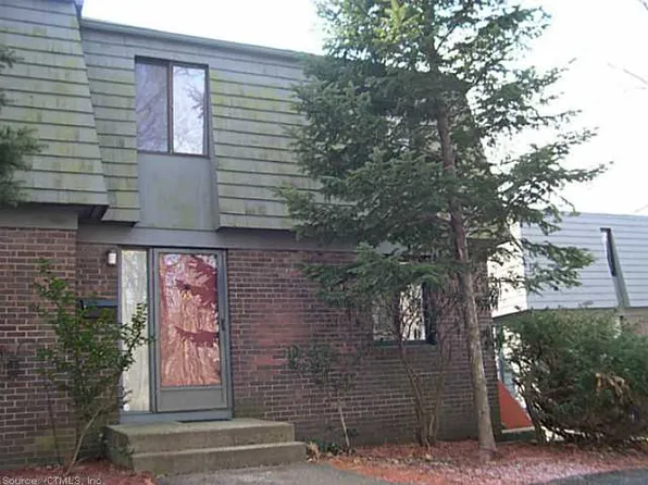 55 Trolley Crossing Ln, Middletown, CT 06457