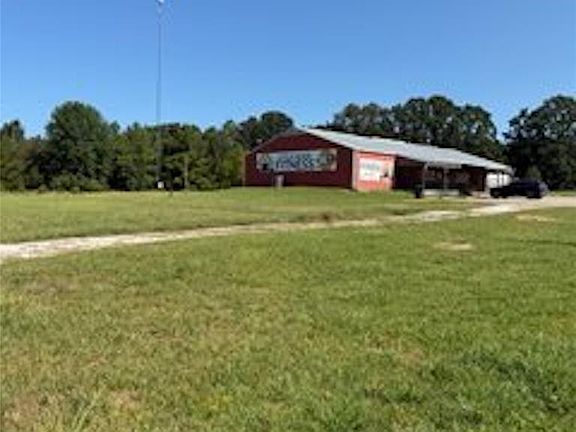 5th image of 3501 NE Lincoln Rd