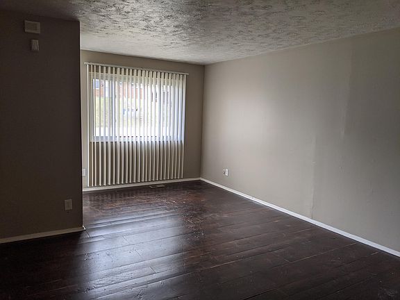 4th image of 2445 Hancock Ave