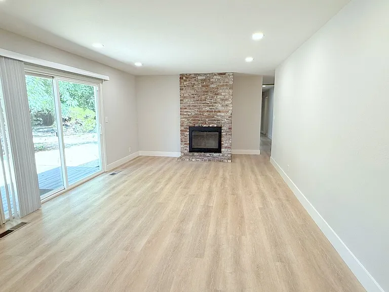 2690 Danville Blvd — Photo 14