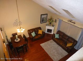 76 Tulip Ln, Freehold, NJ 07728