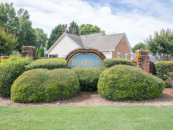 4th image of 1217 Highfield Dr