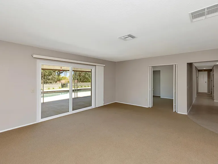 72896 Tamarisk St — Photo 8
