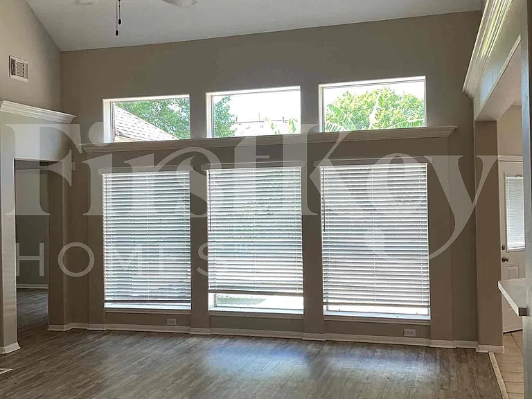 2208 Palm Lagoon Dr — Photo 3
