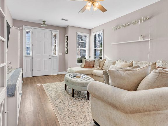 3rd image of 12156 Longleaf Oak Trl