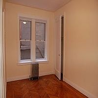4th image of 101 E 13th St