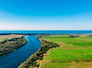 330 Sarina Rd N, Smith River, CA 95567