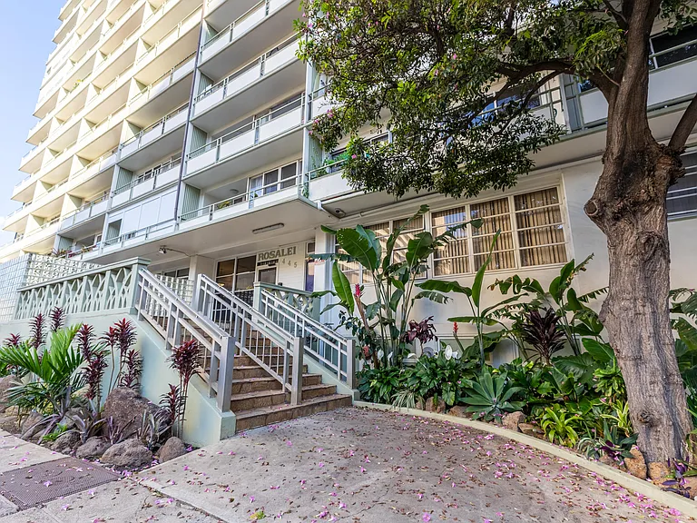 445 Kaiolu St #604 — Photo 25